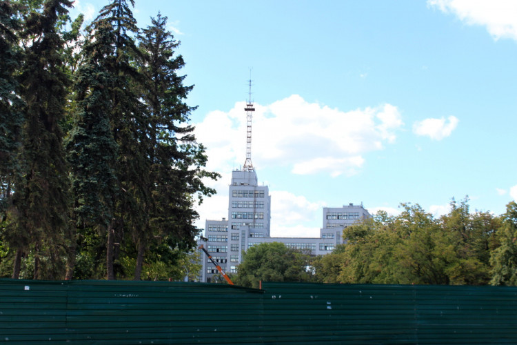 Сквер на місці пам'ятника Леніну, 2020 рік