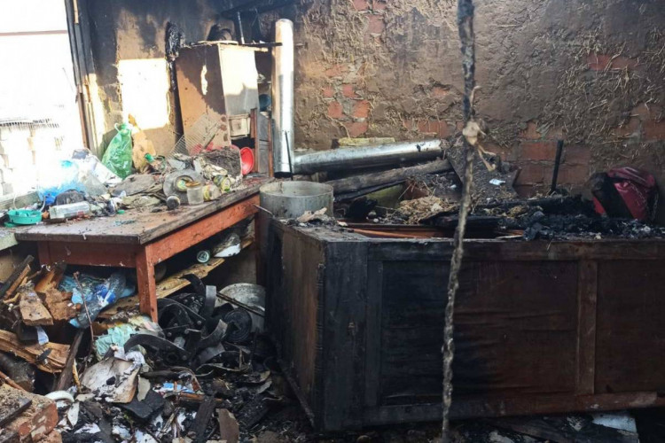 Внаслідок пожежі на Харківщині постраждав чоловік