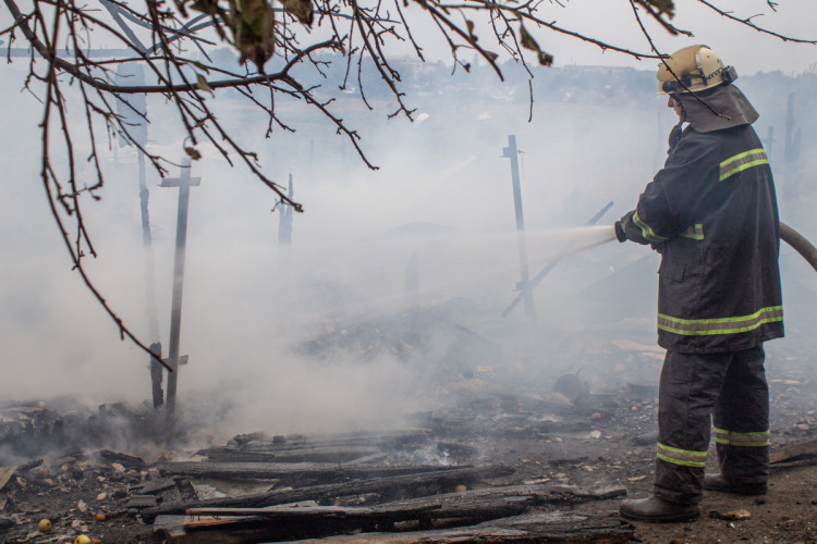 На Харківщині вогонь знищив приватний будинок 
