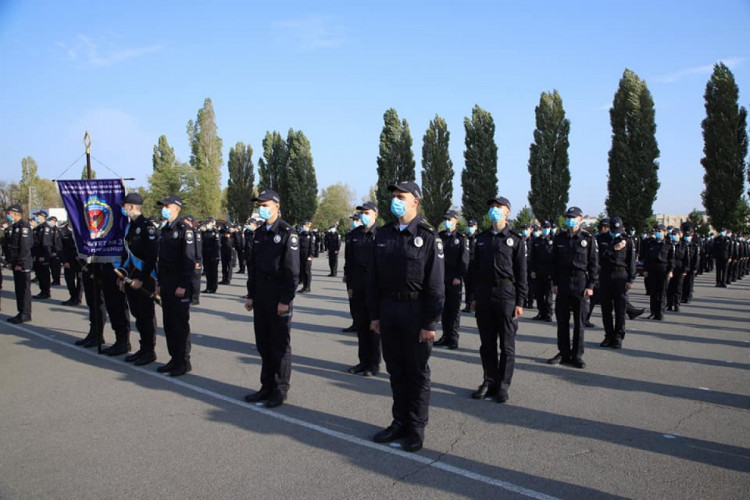 700 курсантів склали присягу поліцейського 