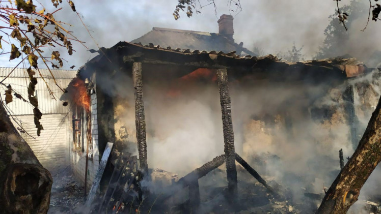 Рятувальники ліквідували пожежу у житловому будинку