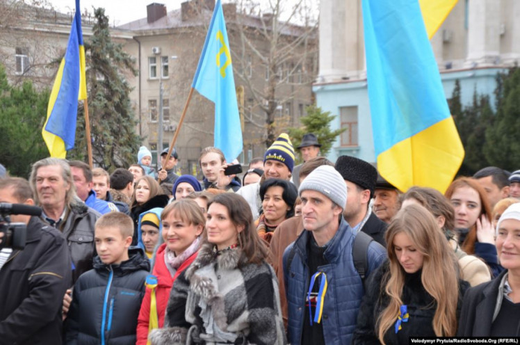 Один із останніх мітингів Євромайдану у Криму