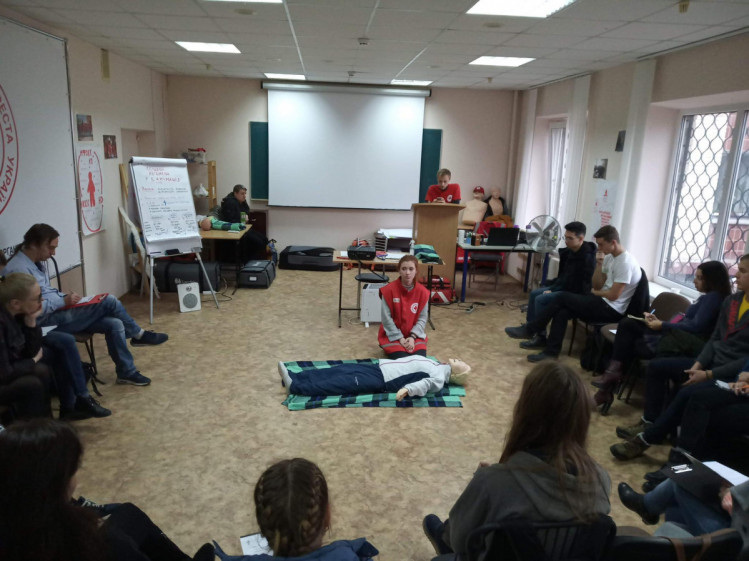 Харківський Червоний Хрест проводить тренінги із домедичної допомоги