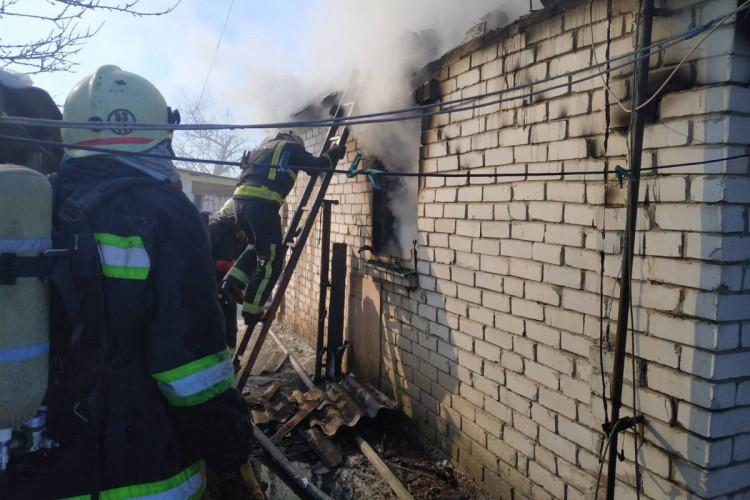 Внаслідок пожежі на Харківщині загинула жінка 