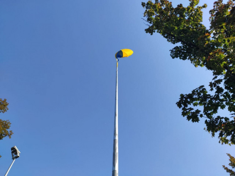 Самый высокий флаг Украины установлен в Харькове