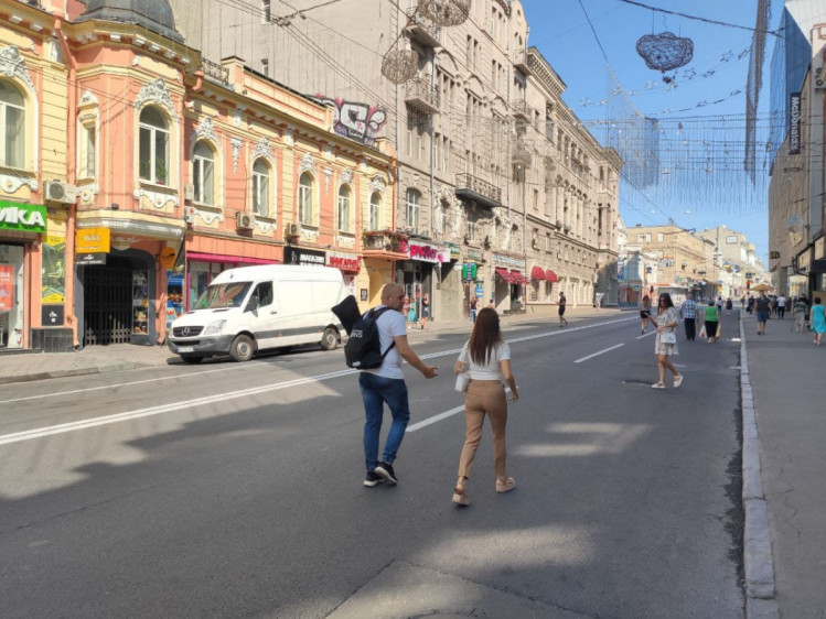 У Харкові заборонили рух транспорту по вулиці Сумській 