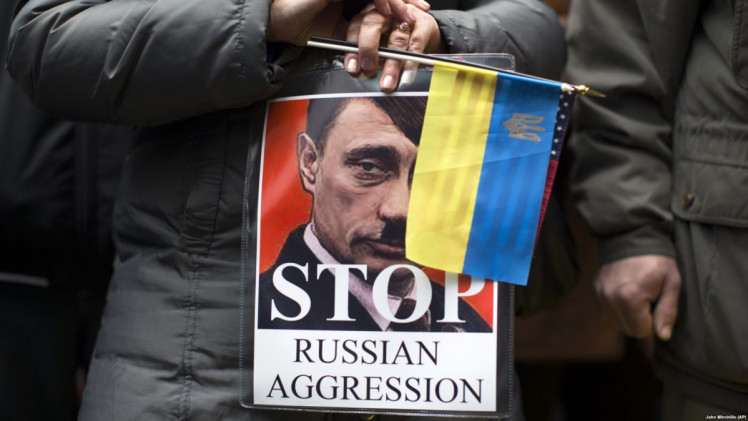 Росіяни звинувачують України у фашизмі