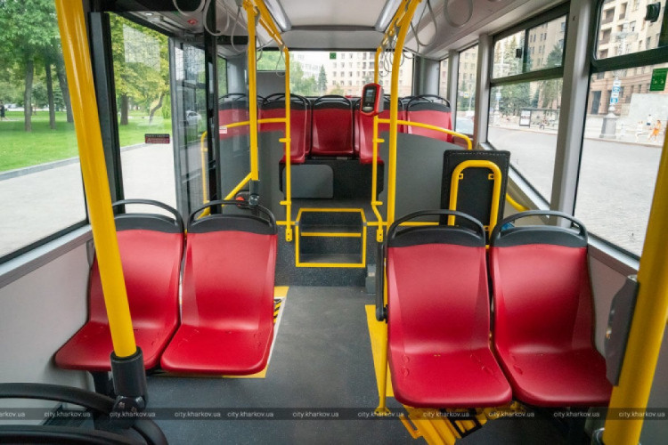 Харків"янин просить пустити нові автобуси на ще одному маршруті 