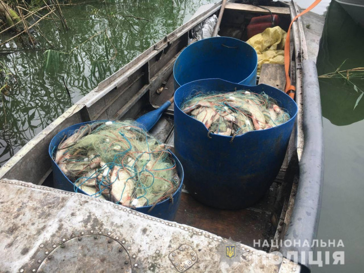 На Харківщині чоловік незаконно виловив сітками майже 80 кг риби 