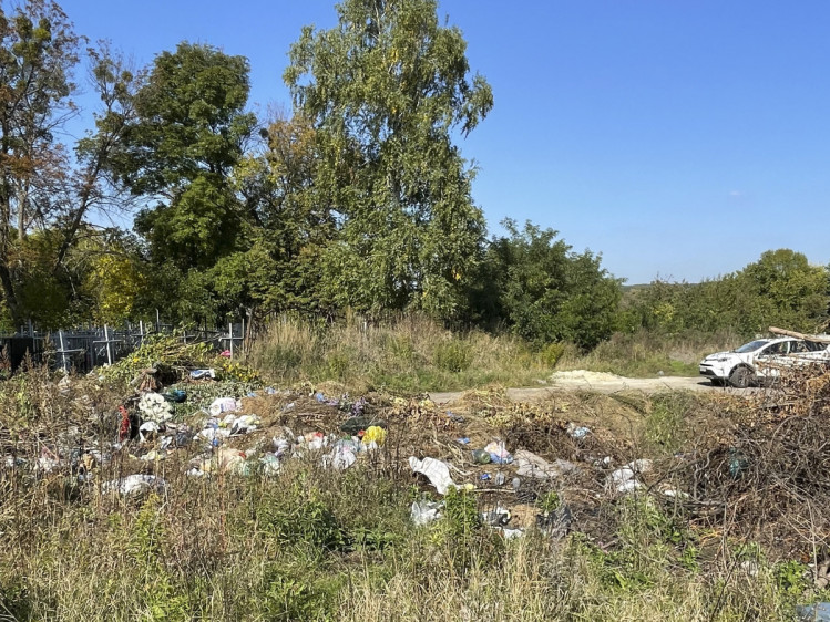 Екологи відібрали зразки на місці несанкціонованих сміттєзвалищ 