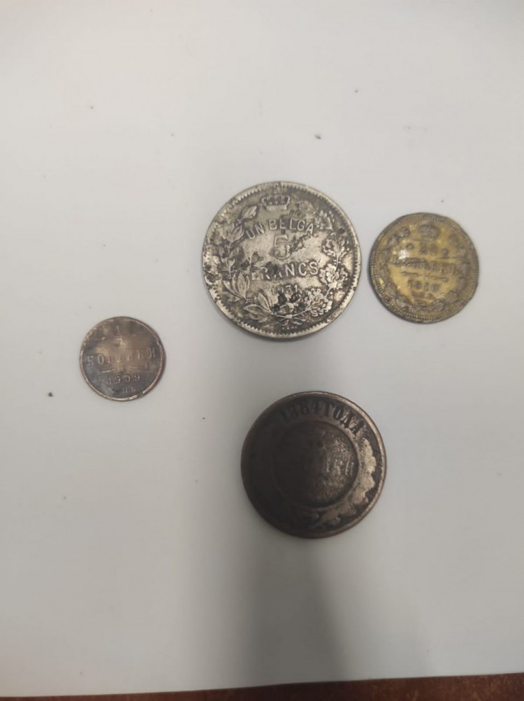 Украинцу помешали вывезти в Россию старинные монеты