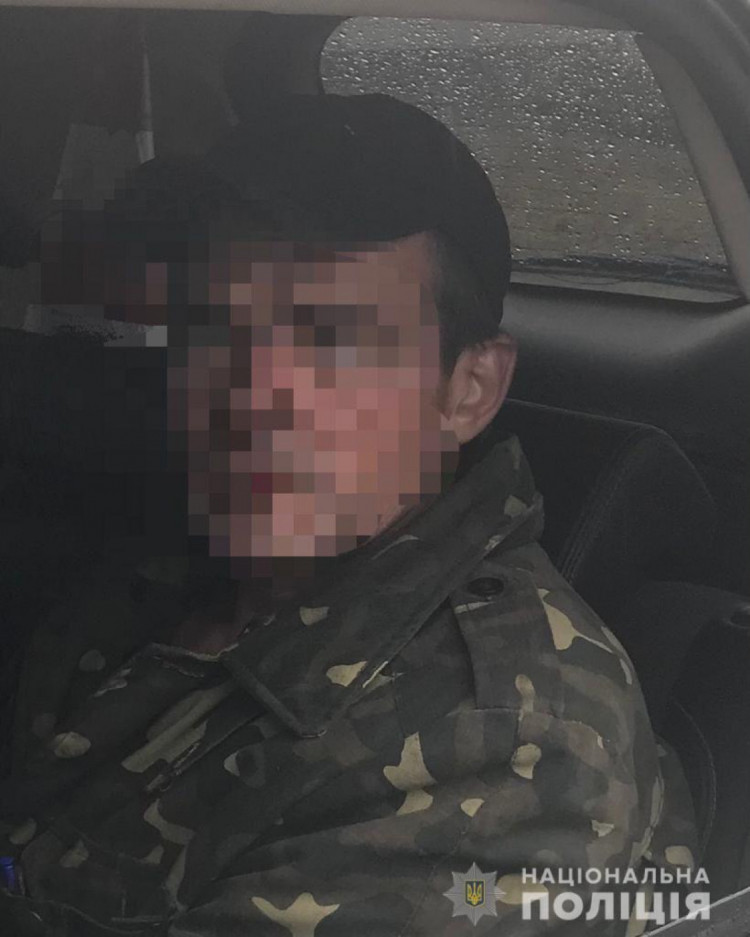 Мужчину, едва не убившую собственную мать на Харьковщине, задержали