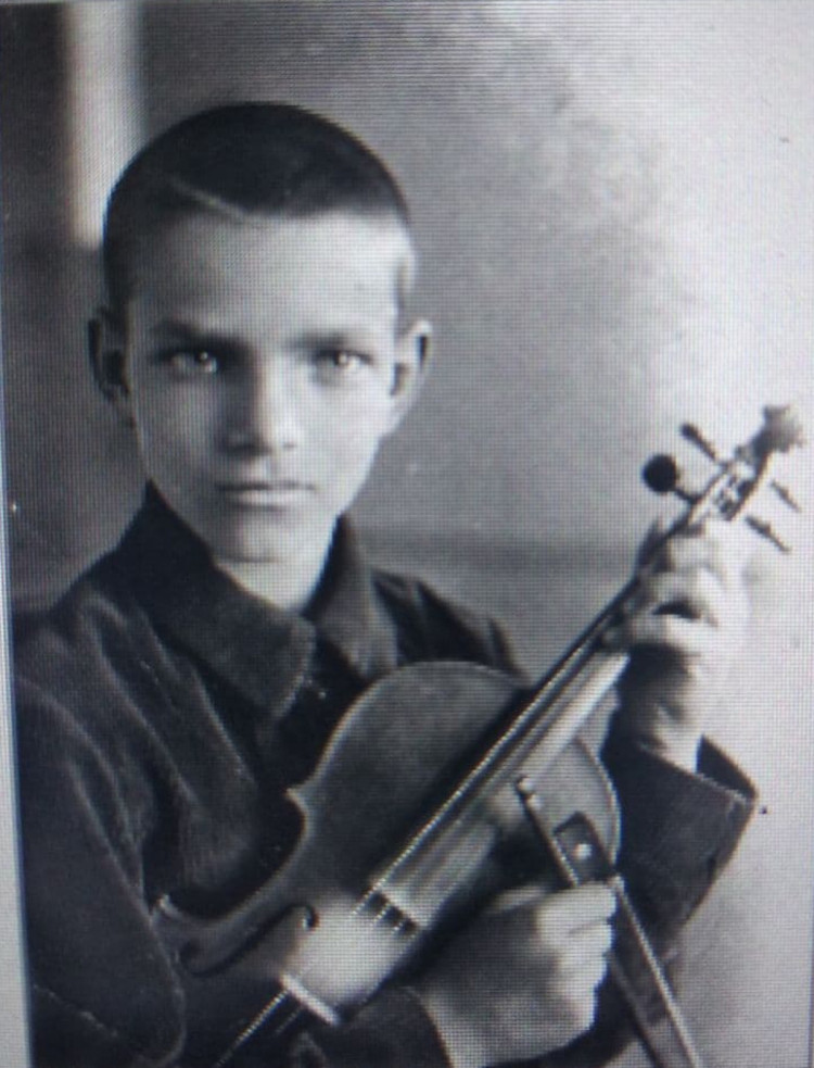 Кнорозов с детства занимался музыкой