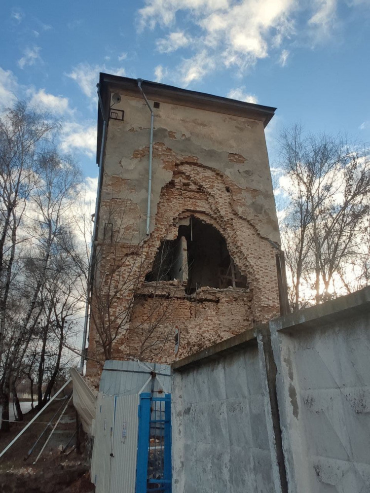 В Чугуеве рухнула стена памятника архитектуры национального значения