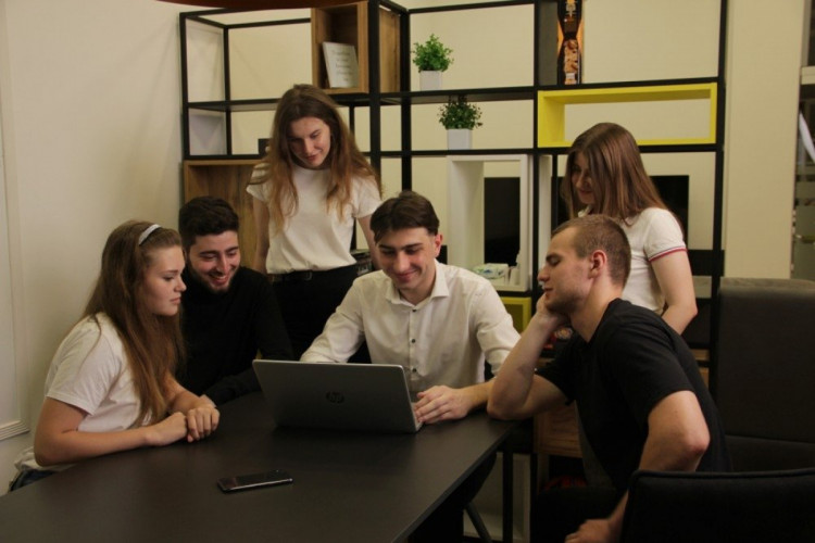 Харківські студенти, які створили віртуального психолога