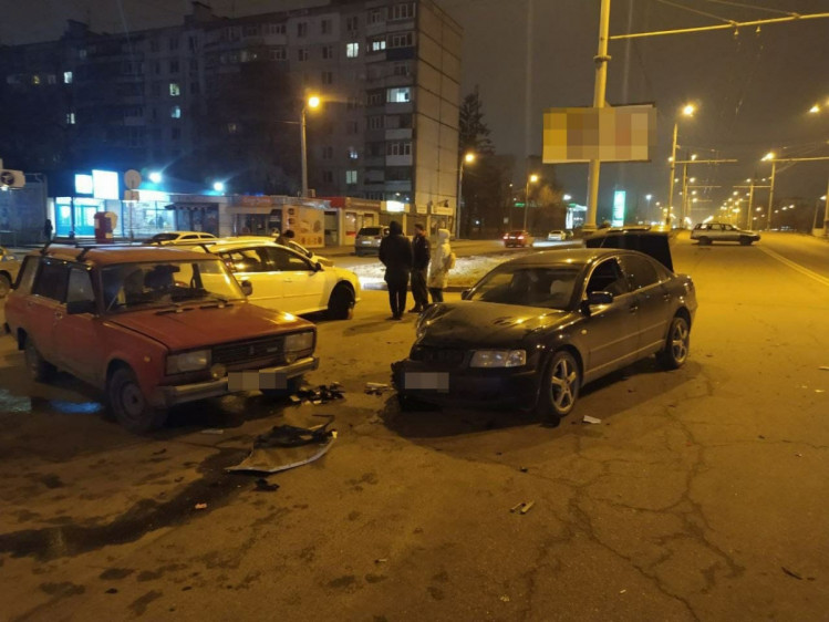 В Харькове пьяный водитель устроил ДТП 13 декабря