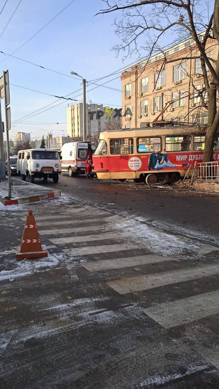 Трамвай сошел с колеи в Харькове 22 декабря 2021 года