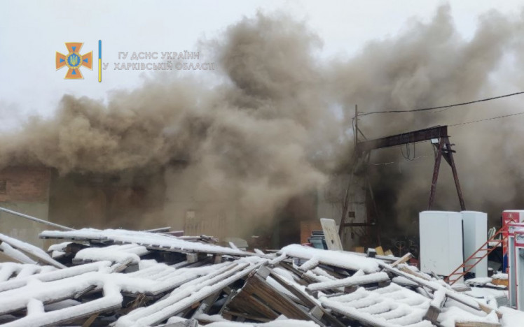 Пожар на территории предприятия в Харькове был потушен.