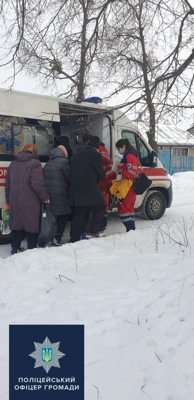 В Харьковской области спасли женщину, которая отморозила пальцы ног