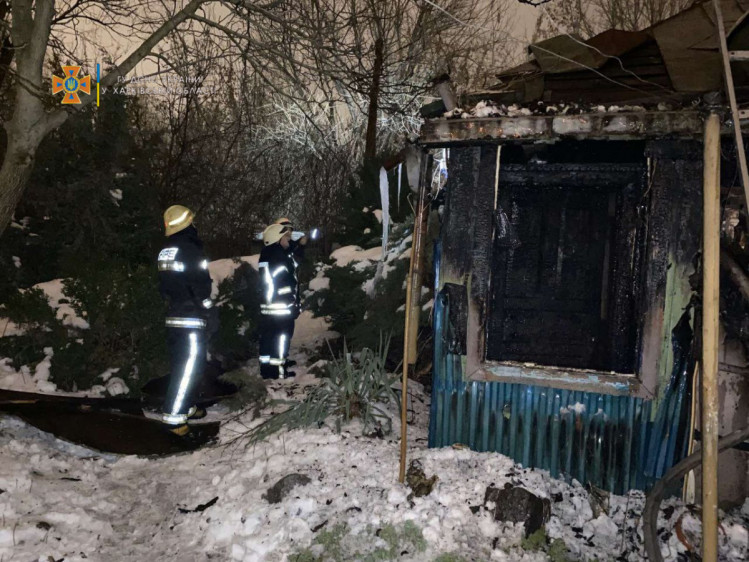 В Харькове во время пожара спасли пожилую женщину