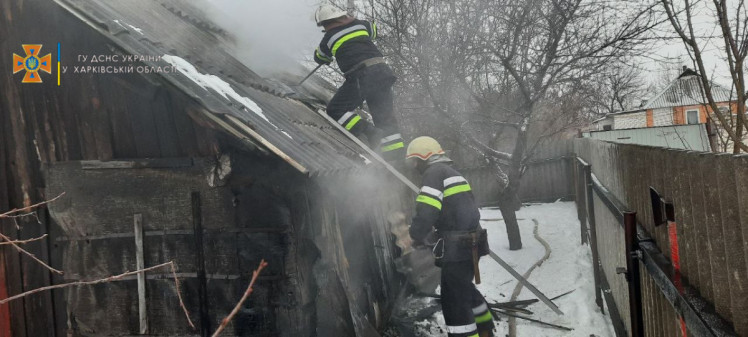 Под Харьковом горел жилой дом
