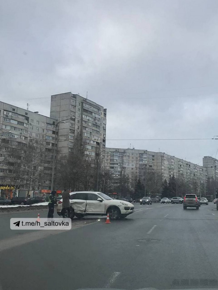 В Харькове врезались два автомобиля