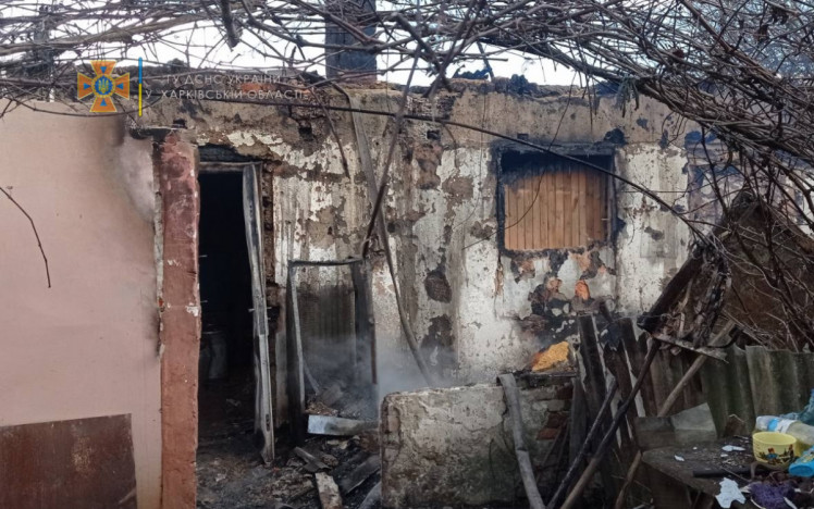 Пожар в частном доме Харьковской области потушили