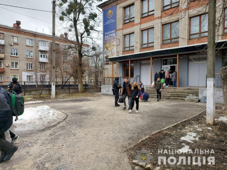Эвакуация детей из Харькова